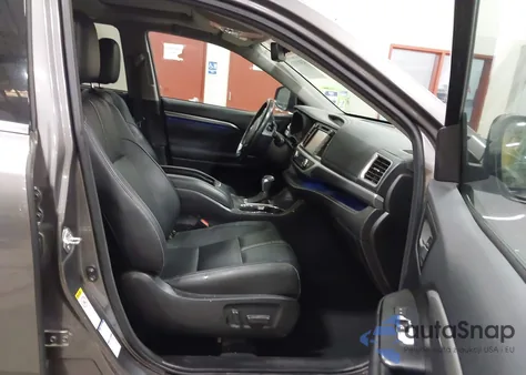 2017 Toyota Highlander Se from USA, damaged, VIN 5TDJZRFH3HS459205